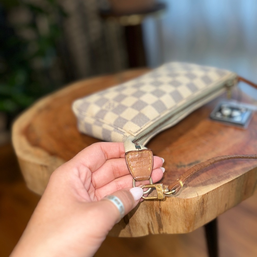Louis Vuitton Damier Azur Pochette Accessoires COA - Picture 11 of 13